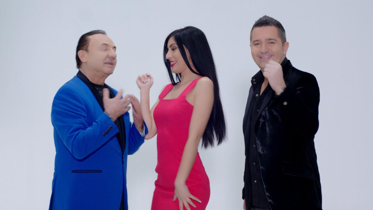Λευτέρης Πανταζής-Devis: «Σαρώνουν» στην Αλβανία με την ελληνοαλβανική διασκευή του «Μ’αγαπάς; Σ΄ αγαπώ πολύ» (βίντεο)