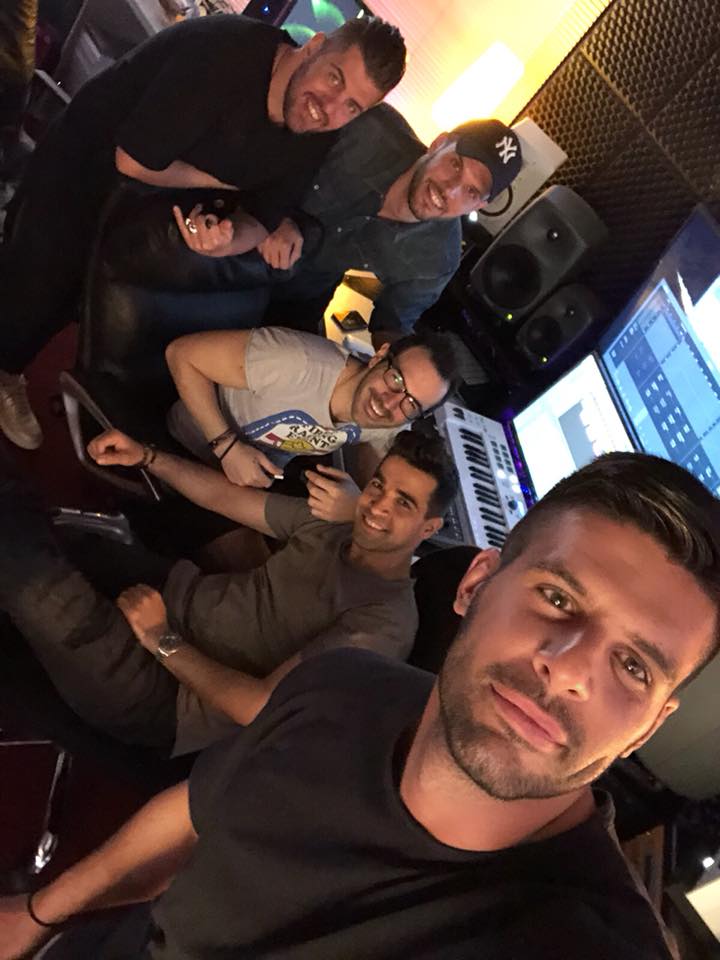 Droulias Brothers: Στο στούντιο για το νέο τους τραγούδι με την υπογραφή του Βασίλη Δήμα