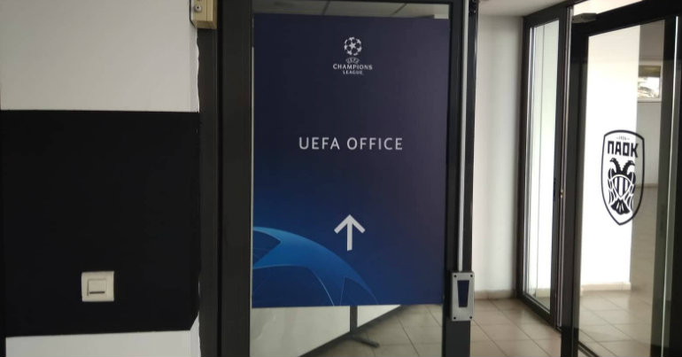Η UEFA έστειλε δημοσιογράφο στην Τούμπα να… αλλάξει ρούχα!
