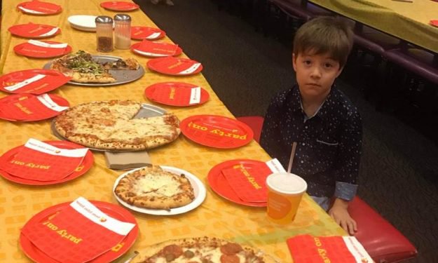 Φοίνιξ Σανς: Όμορφη κίνηση για 6χρονο που έκανε πάρτι και δεν πήγε κανείς!