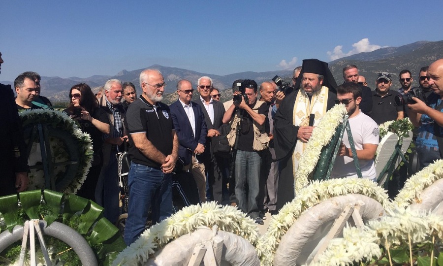 Το «παρών» στο μνημόσυνο των αδικοχαμένων οπαδών του ΠΑΟΚ στα Τέμπη έδωσε ο Ιβάν Σαββίδης