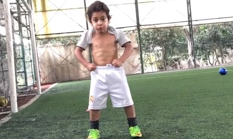 Ο 5χρονος «μάγος» από το Ιράν που «μιλάει» στην μπάλα
