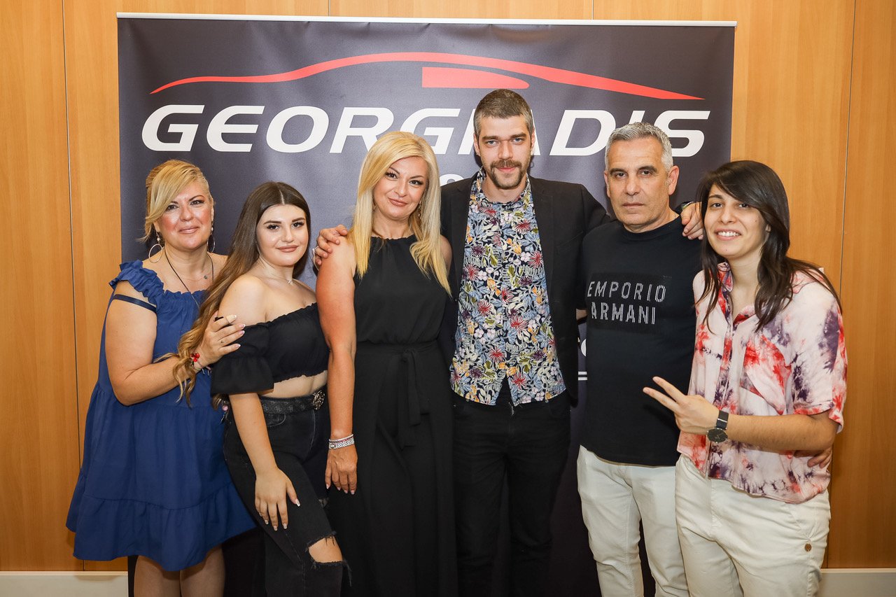 Το αδιαχώρητο επωνύμων στο λαμπερό πάρτι γενεθλίων της Georgiadis Cars και του Μιχάλη Γεωργιάδη