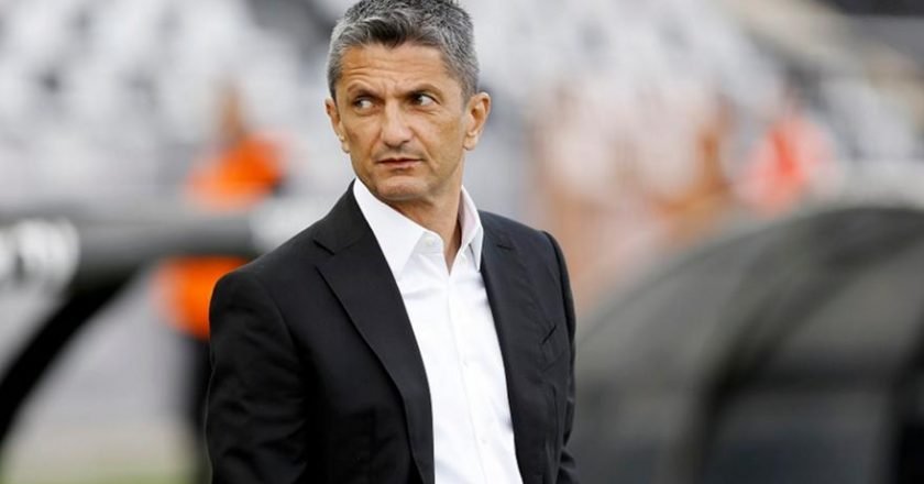 Ο Ραζβάν Λουτσέσκου σχολίασε το γεγονός ότι έγινε ο προπονητής με τις περισσότερες νίκες στην ιστορία του ΠΑΟΚ