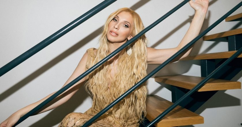 Αγγελική Δάρρα: Κυκλοφόρησε το νέο της single με τίτλο «Αμαρτία μου»