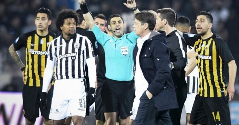 Ο πρώην διαιτητής Γιώργος Κομίνης μίλησε για την περιβόητη φάση του 2018 στο ΠΑΟΚ-ΑΕΚ, τονίζοντας ότι ήταν οφσάιντ ο Βαρέλα…