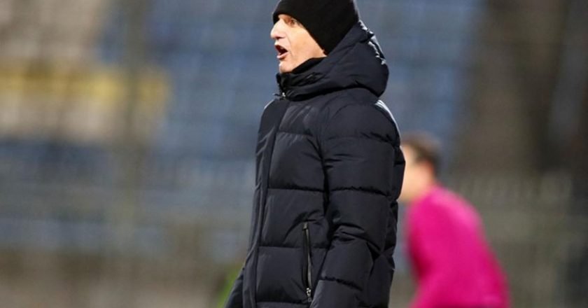 Ανακουφισμένος με τη νίκη, αλλά και την εμφάνιση του ΠΑΟΚ κόντρα στον Αστέρα παρουσιάστηκε ο Ραζβάν Λουτσέσκου