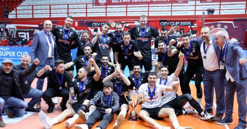 Η απονομή του Σούπερ Καπ στον θριαμβευτή ΠΑΟΚ!