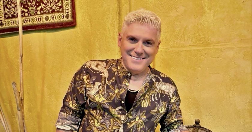 «Σ’αγαπάω ναι»: Εντυπωσιάζει το νέο τραγούδι του Δημήτρη Γιώτη!