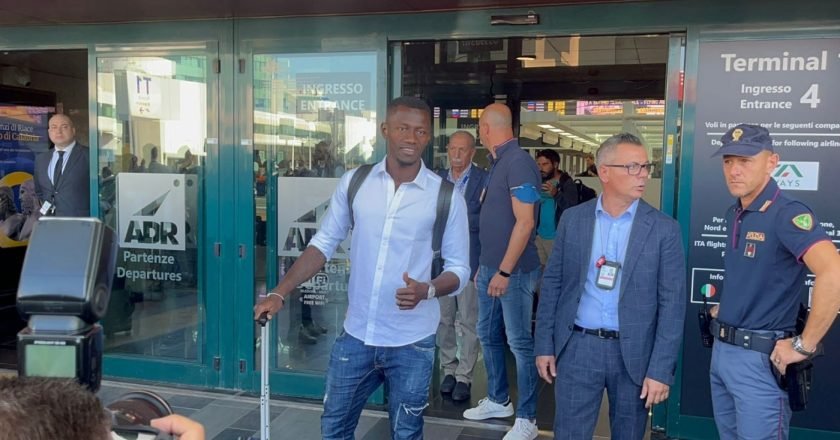 Παράταση λόγω… καραμπόλας στις πτήσεις θα πάρει η άφιξη του Μαντί Καμαρά στη Θεσσαλονίκη για λογαριασμό του ΠΑΟΚ
