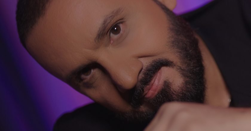 Πάρης Ευαγγέλου: Ο viral «Πoυτ*να Αμνησία» επιστρέφει με το «Πρώην, Νυν και Αμαρτίες», δια χειρός Τουρατζίδη (βίντεο)