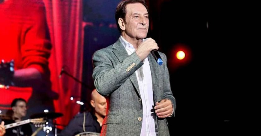 Ο Αντώνης Ρέμος διασκέδασε στον Δημήτρη Κοντολάζο και τραγούδησαν μαζί!