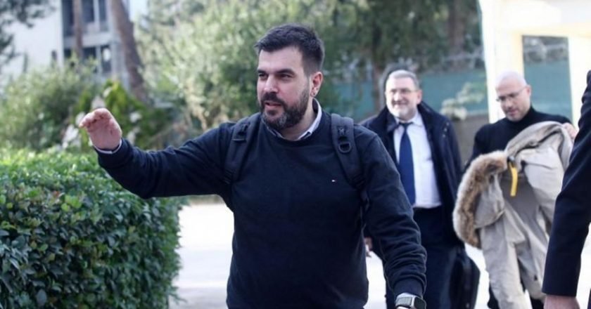 Ο αντιπρόεδρος της ΠΑΕ ΠΑΟΚ έκανε λόγο για προσπάθεια της ΑΕΚ ν εκνευρίσει τον Ραζβάν Λουτσέσκου