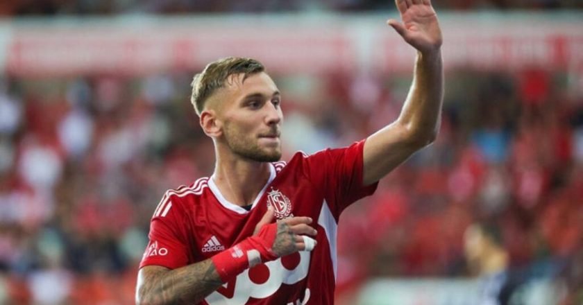 Μάνατζερ Ντραγκούς: «Δεν έχω καμία πρόταση από τον ΠΑΟΚ»