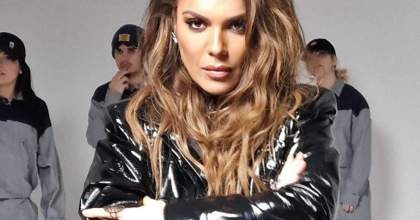 Ελεάνα Παπαϊωάννου: Ετοιμάζει τραγούδι-έκπληξη – Backstage φωτογραφίες από το video clip