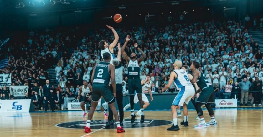 O ΠΑΟΚ ήρθε ισόπαλος 62-62 με τη Φρίμπουργκ στην Ελβετία