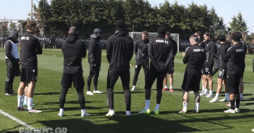 Ο Ραζβάν Λουτσέσκου και οι παίκτες του συνεχίζουν την καθημερινή δουλειά στο γήπεδο