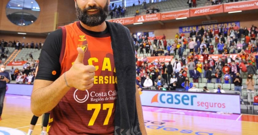 Κώστας Βασιλειάδης: Δηλώνει διχασμένος…για τον ποιον θα υποστηρίξει αύριο!