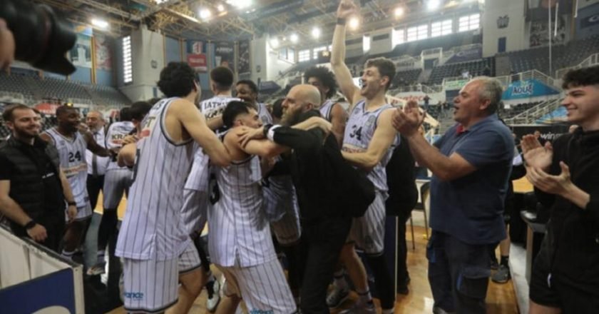 Τα δάκρυα και η ομιλία του Καντσελιέρι μετά τη νίκη του ΠΑΟΚ επί του Πανιωνίου