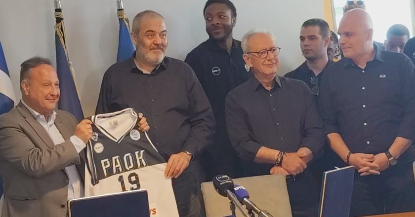 Στο δημαρχιακό Μέγαρο τιμήθηκε η μπασκετική ομάδα του ΠΑΟΚ