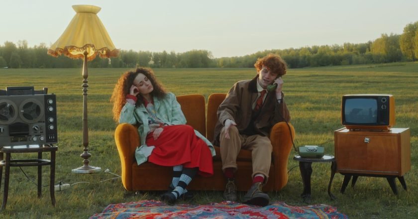 «Unlock the love»: Το νέο τραγούδι-πρόταση των «Med Bed» με την υπογραφή του Αντρέα Γιατράκου