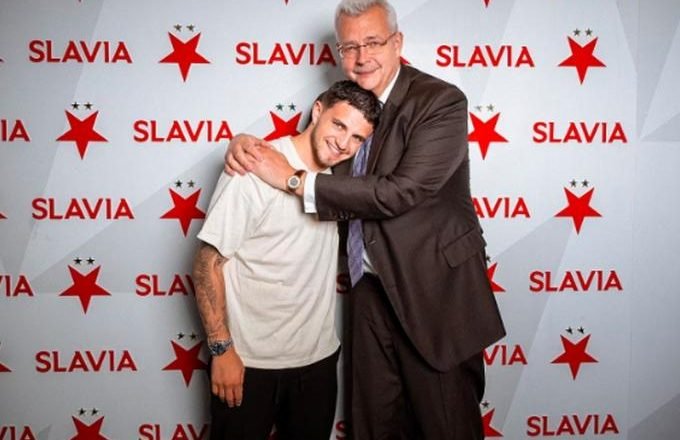 Ο πρόεδρος της Σλάβια Πράγας, Γιάροσλαβ Τβρντίκ εξαπέλυσε «επίθεση» στον ΠΑΟΚ, για τις κινήσεις του στη μεταγραφή του Χρήστου Ζαφείρη