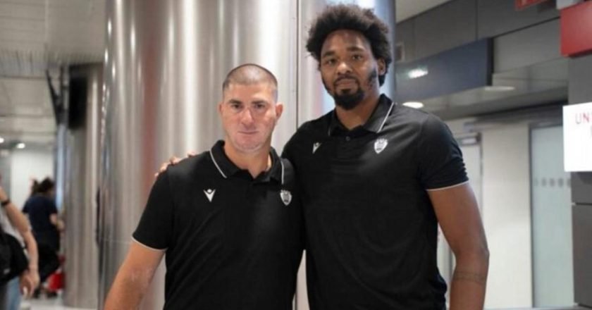 Στη Θεσσαλονίκη για λογαριασμό του ΠΑΟΚ έφτασε το βράδυ της Τετάρτης ο Μπεν Μουρ