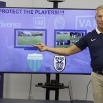 Αλλάζουν τα πάντα στο ποδόσφαιρο: Δύο διαιτητές, τέλος οι βοηθοί, περισσότερες αρμοδιότητες στο VAR