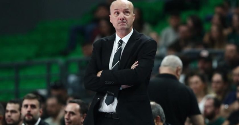 Ο Γιούρι Ζντοβτς δεν έμεινε καθόλου ικανοποιημένος από την εικόνα του ΠΑΟΚ στην ήττα από τον Παναθηναϊκό