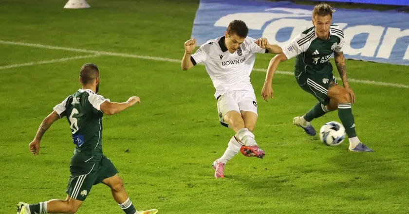 Ο ΠΑΟΚ ανέβασε την απόδοσή του στο δεύτερο ημίχρονο αλλά δεν απέφυγε την ήττα από τον Παναθηναϊκό