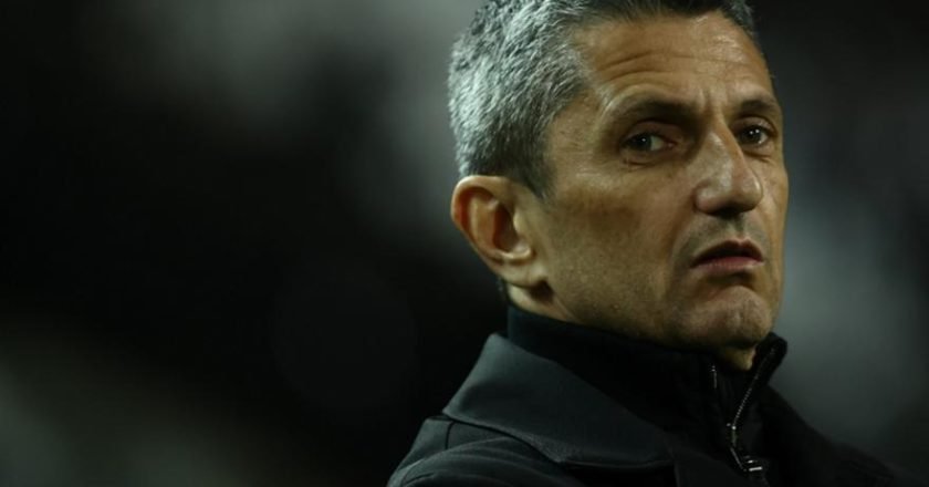 Τσεκάρει ενδεκάδα για τον Άρη  ο Λουτσέσκου