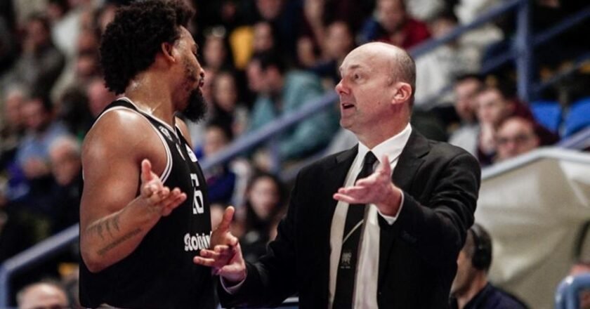 Ζντοβτς: «Είχαμε πολλά προβλήματα στην επίθεση-Καταπληκτικός ο Ταϊρί»