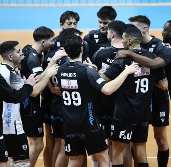 Ο ΠΑΟΚ νίκησε με 3-2 σετ τον Φοίνικα Σύρου και πήρε εκτός έδρας νίκη σε ένα ακόμα μεγάλο ντέρμπι