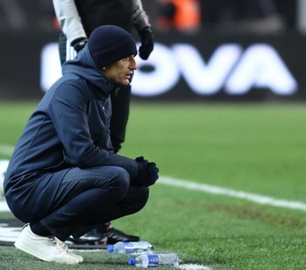 O Ραζβάν Λουτσέσκου καταστρώνει τα πλάνα του για το αυριανό ντέρμπι με τον Άρη στο «Κλεάνθης Βικελίδης»