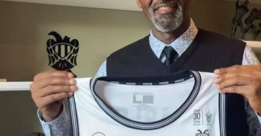 O μεγάλος Κεν Μπάρλοου θα παραβρεθεί στη σπουδαία αναμέτρηση του ΠΑΟΚ με τον Παναθηναϊκό, την Κυριακή στο Παλατάκι