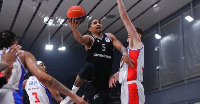 Σε ένα πραγματικό «θρίλερ», ο ΠΑΟΚ νίκησε τον Πανιώνιο 70-67 στη Γλυφάδα