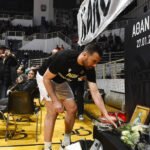 Συγκίνηση στο «PAOK Sports Arena» – Άφησαν λουλούδια πριν το ματς
