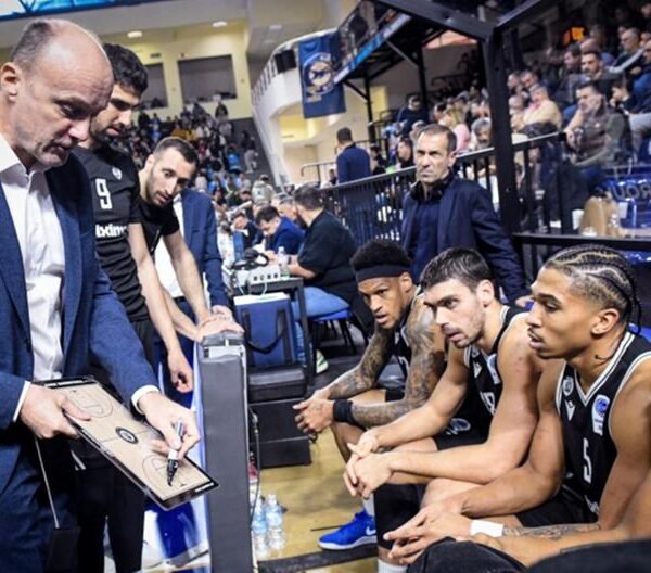 Ζντοβτς: «Δεν παίξαμε καλά στην αρχή, αλλά αυτό που μετράει είναι η νίκη»