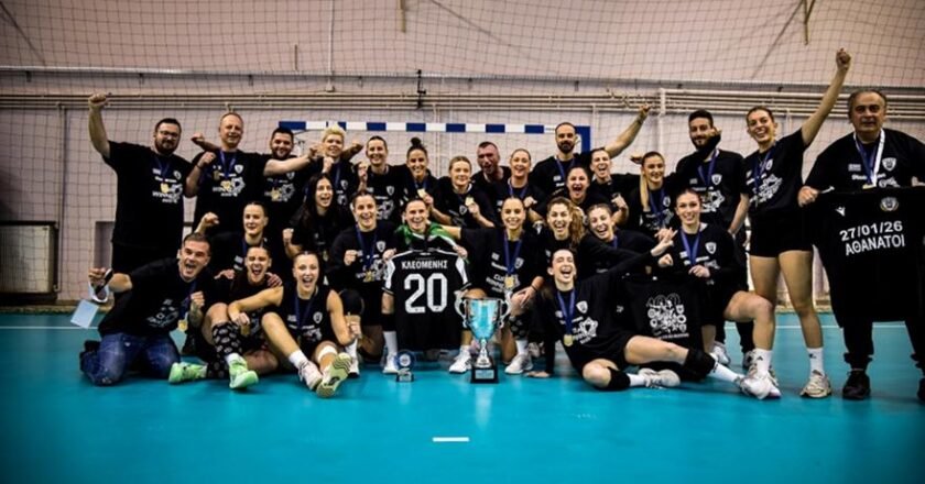 Συγκινητική αφιέρωση από τις Κυπελλούχες του ΠΑΟΚ στον Κλεομένη και τα 7 αετόπουλα