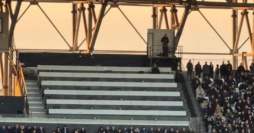 Πρόστιμο σε ΠΑΕ ΠΑΟΚ και 13 οπαδούς από τη ΔΕΑΒ για τους προπηλακισμούς δημοσιογράφων στην Τούμπα