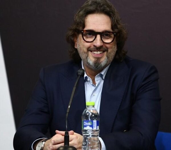 Ευδιάθετος και χαρούμενος που ανήκει πλέον στην «οικογένεια» του ΠΑΟΚ εμφανίστηκε στις πρώτες του δηλώσεις ο Αντρέα Τρινκέρι!