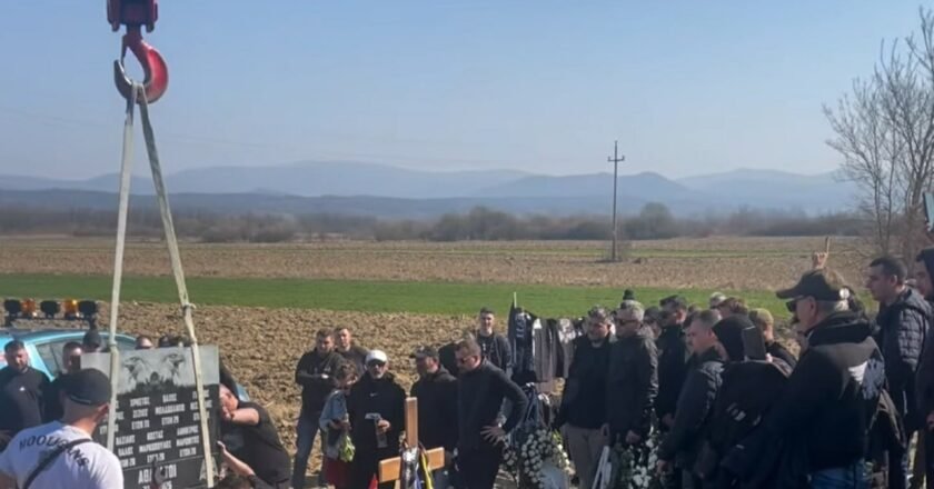 ΣΦ ΠΑΟΚ:Μνημόσυνο και μνημείο για τα αδικοχαμένα αετόπουλα… (video)