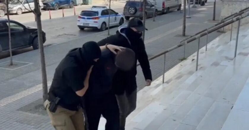 Δολοφονία Κλεομένη:Σε βάρος του -ηλικίας 23 ετών- οπαδού του Άρη, ασκήθηκε κακουργηματική δίωξη για ανθρωποκτονία από πρόθεση, παράνομη οπλοφορία και οπλοχρησία