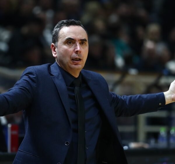 Ο Παντελής Μπούτσκος ήταν πολύ χαρούμενος για τη νίκη του ΠΑΟΚ κόντρα στη Μούρθια