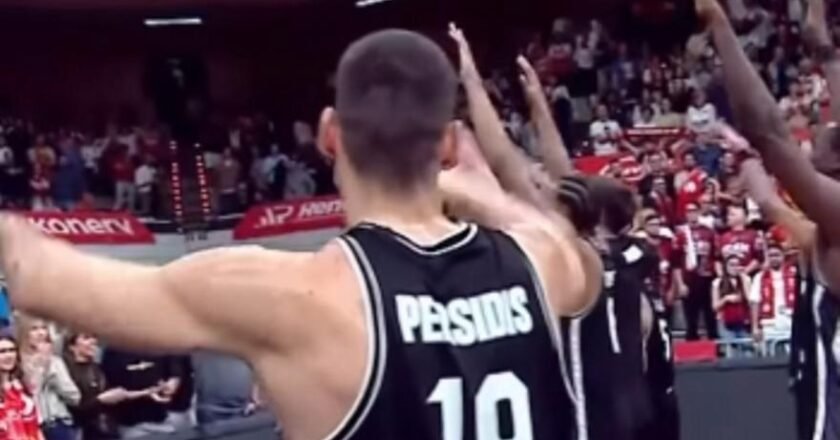 Οι ξέφρενοι πανηγυρισμοί των παικτών του ΠΑΟΚ και των φιλάθλων του που βρέθηκαν στη Μούρθια