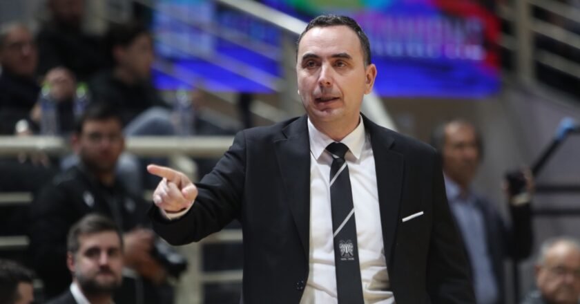 Μπούτσκος: “Αυτή η ομάδα έχει τόση καρδιά, ψυχικά αποθέματα που ακόμα και έτσι παρουσιάζουμε ένα πρόσωπο ικανό να πάρει μία πολύ σημαντική νίκη” »