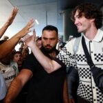 Ήρθε ο Οσμάν για τον ΠΑΟΚ, εν μέσω αποθέωσης στο αεροδρόμιο!