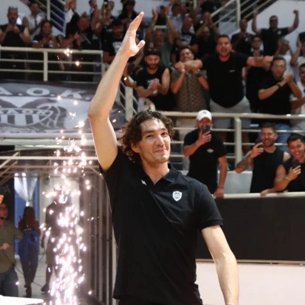 «Ήταν μόνο η αρχή»: Το μήνυμα της ΚΑΕ ΠΑΟΚ μετά την αποθέωση του Όσμαν