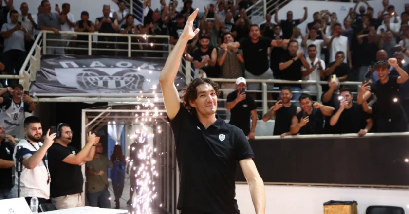 «Ήταν μόνο η αρχή»: Το μήνυμα της ΚΑΕ ΠΑΟΚ μετά την αποθέωση του Όσμαν