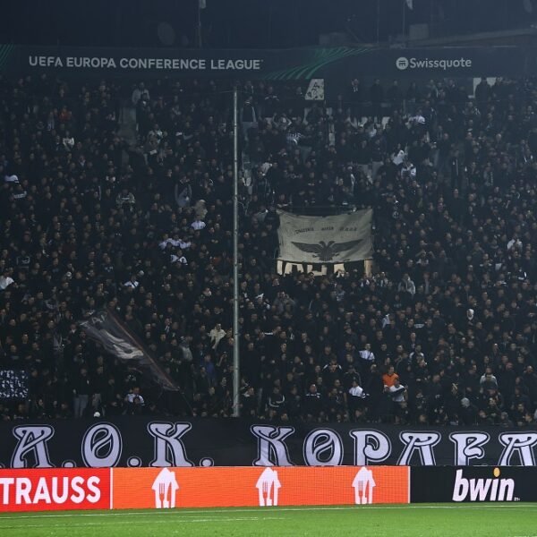 Οπαδοί κατά ΠΑΕ ΠΑΟΚ